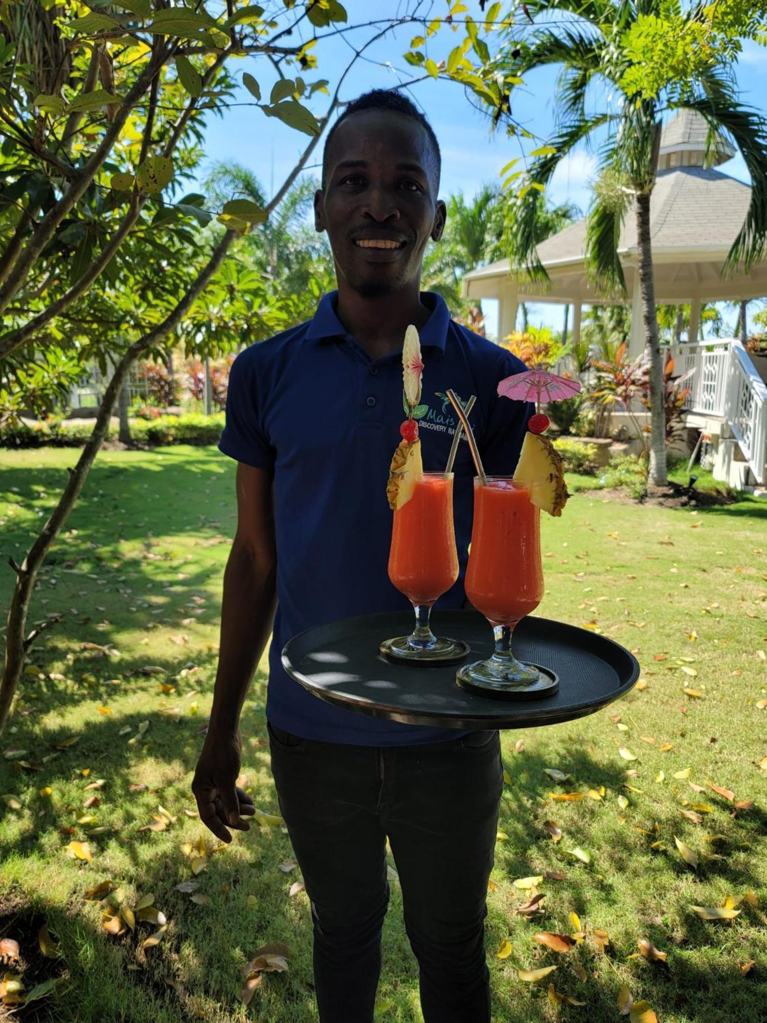 Mais Oui Villa Discovery Bay Eksteriør billede