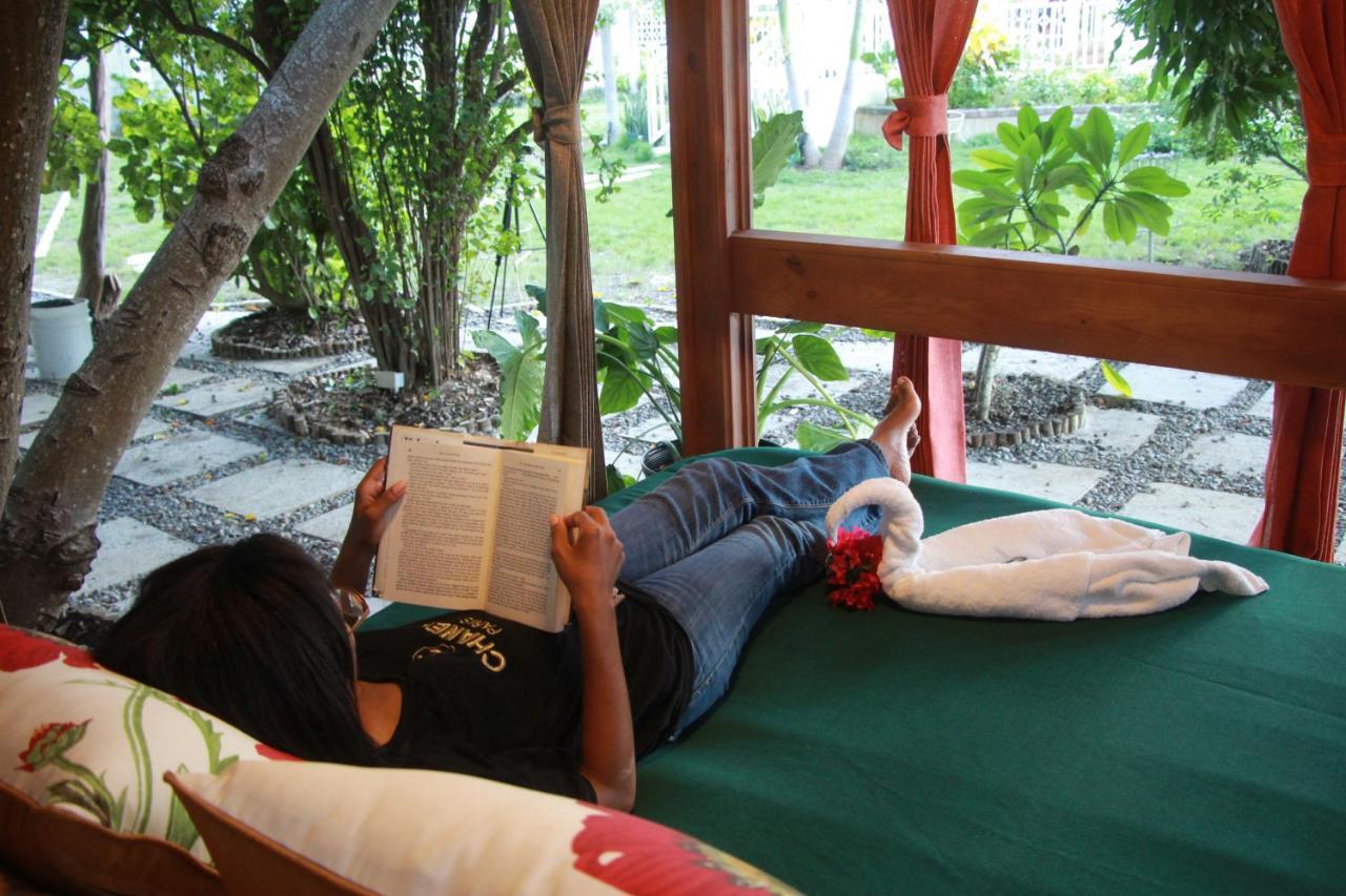 Mais Oui Villa Discovery Bay Eksteriør billede
